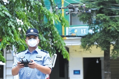 海南多地巧用無人機打贏疫情防控攻堅戰(zhàn)(圖2) 海南多地巧用無人機打贏疫情防控攻堅戰(zhàn)(圖2)