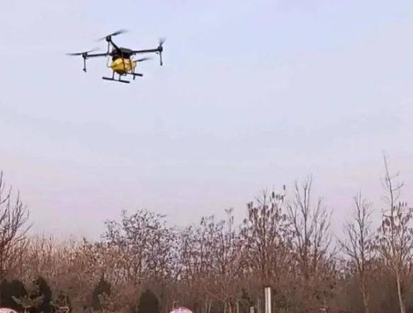 無人機應(yīng)用場景廣 無人機成防疫利器(圖2) 無人機應(yīng)用場景廣 無人機成防疫利器(圖2)